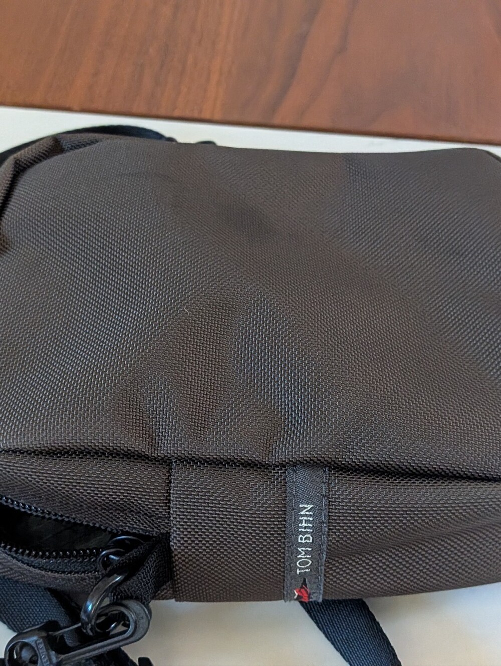 Tom Bihn Everyday Cubelet Crossbody Bag Ursa - Picture 3 of 3